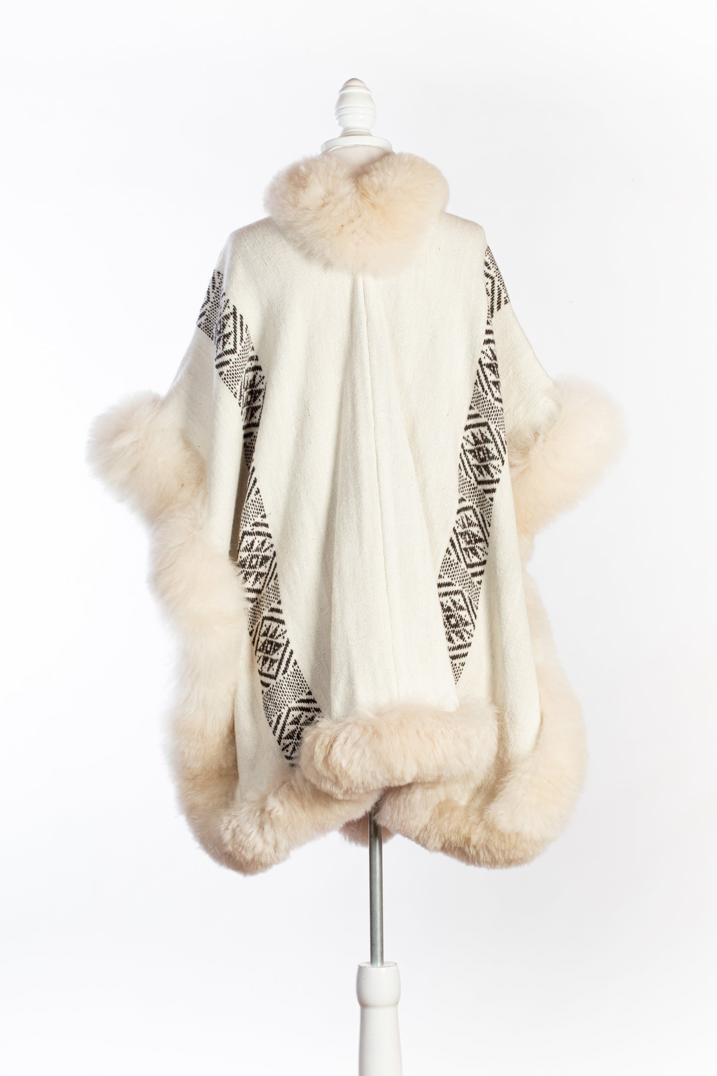 Cream Alpaca Cape | Elemental Balance | Cape 741