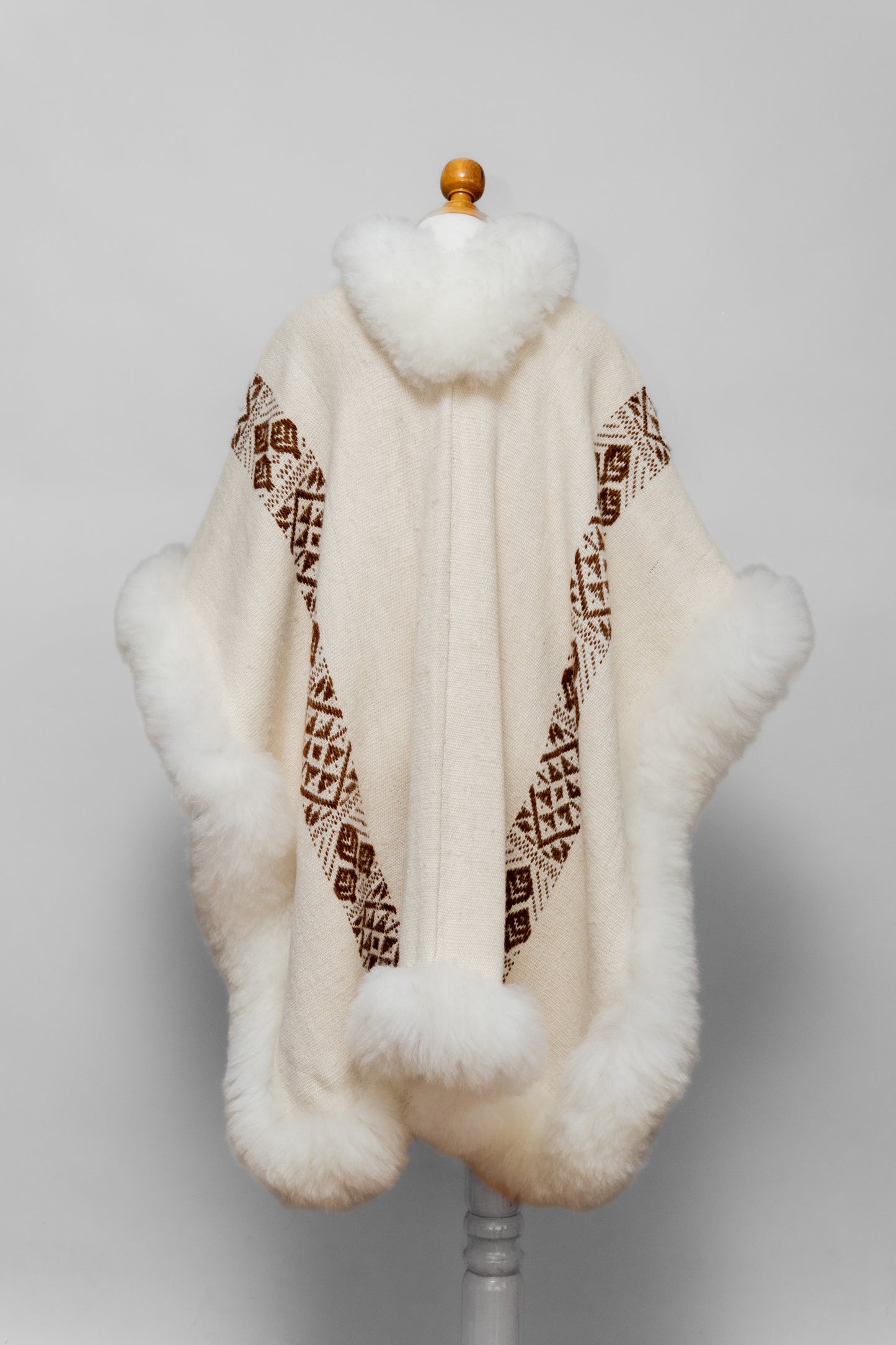 Cream Adult Alpaca Cape | Water Offering | Cape 785A