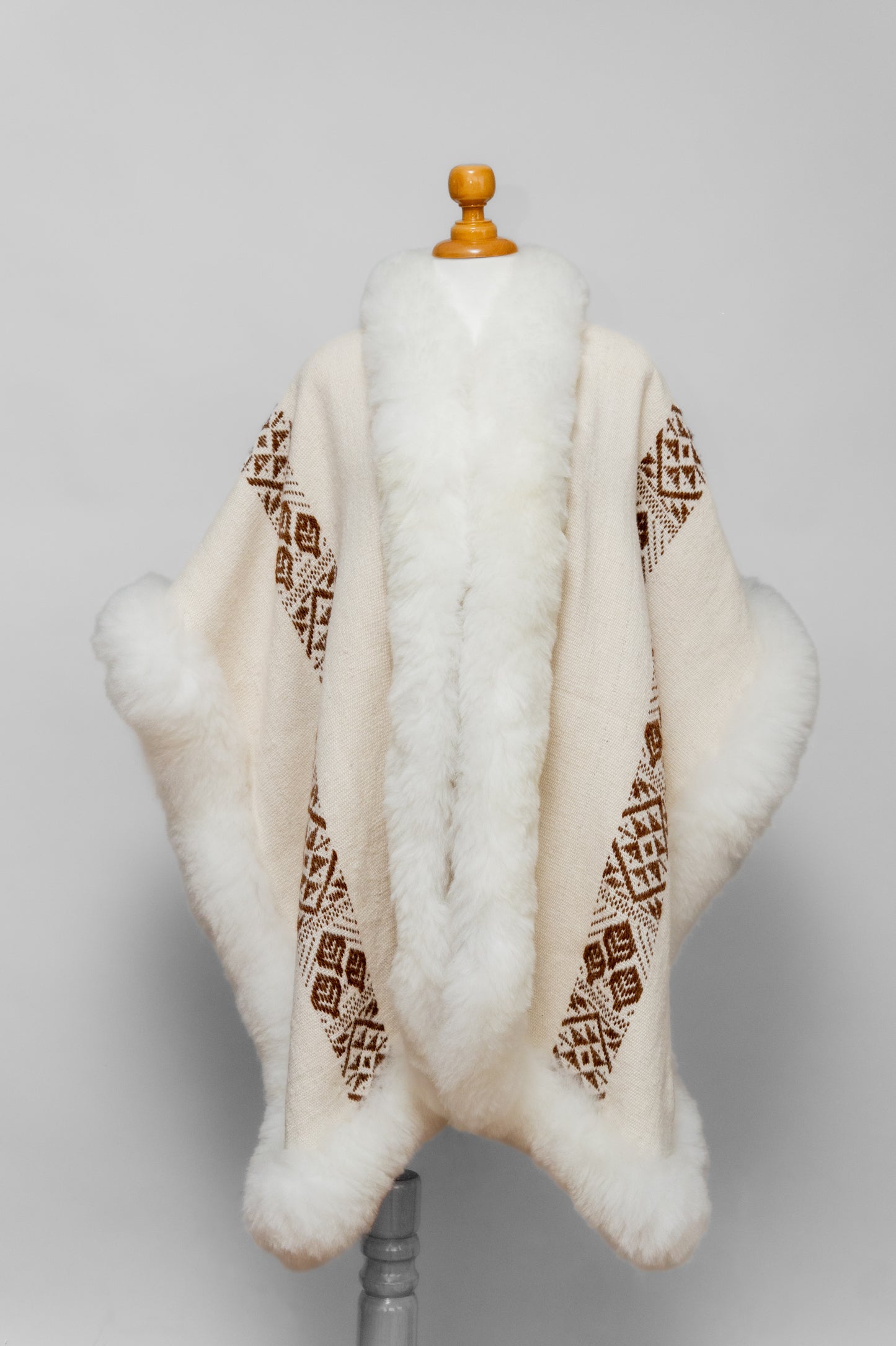 Cream Adult Alpaca Cape | Water Offering | Cape 785A