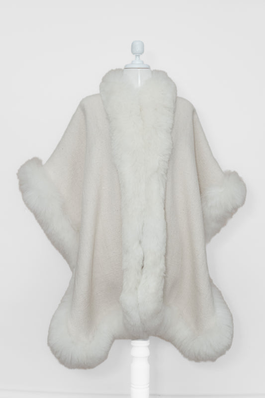 White Alpaca Cape | Cape 847
